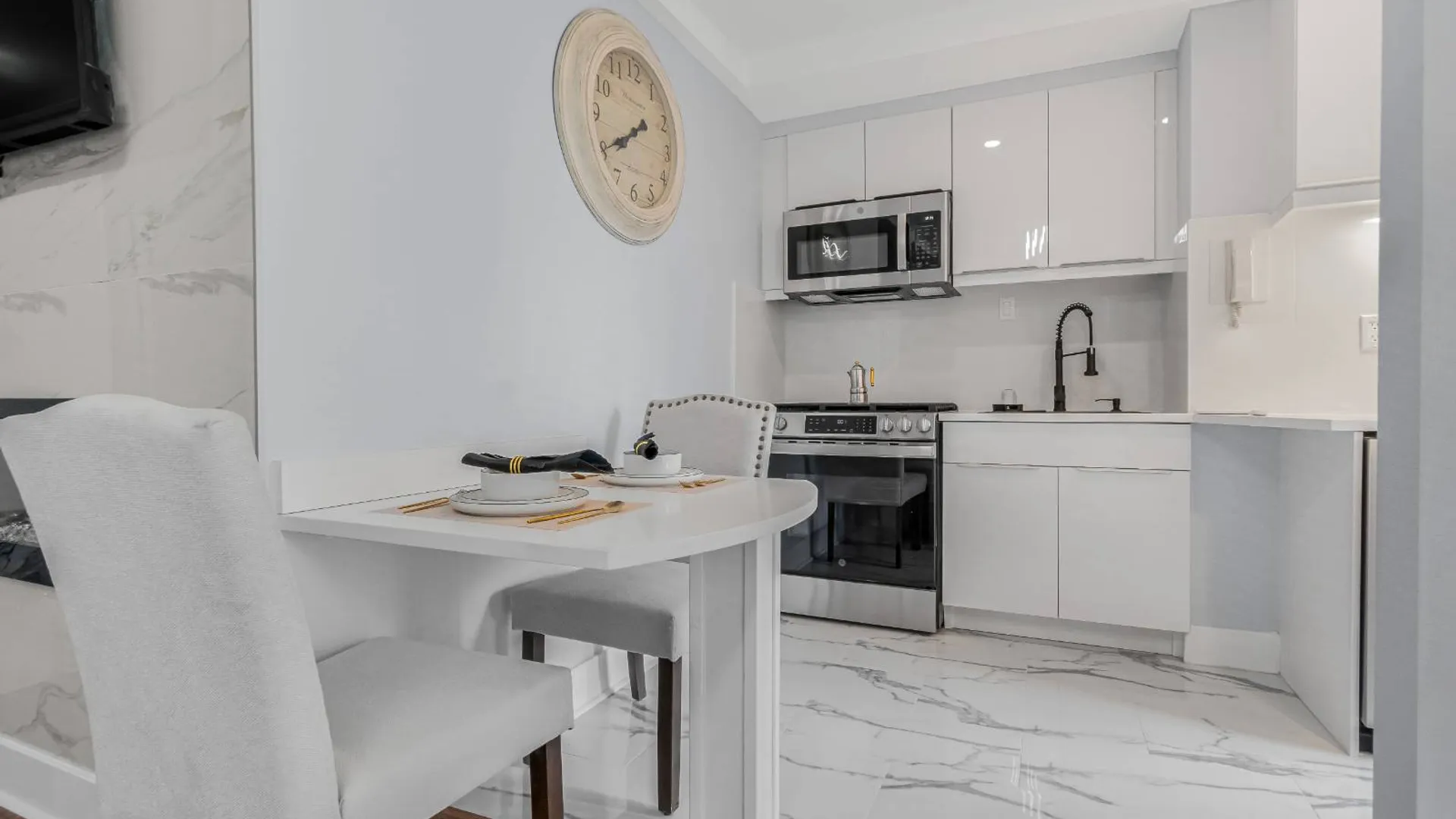 Property at 101 Lafayette Ave, Brooklyn, NY 11217 11