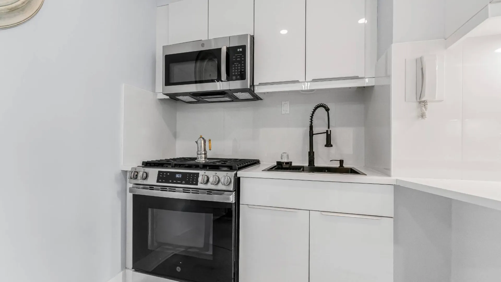 Property at 101 Lafayette Ave, Brooklyn, NY 11217 16