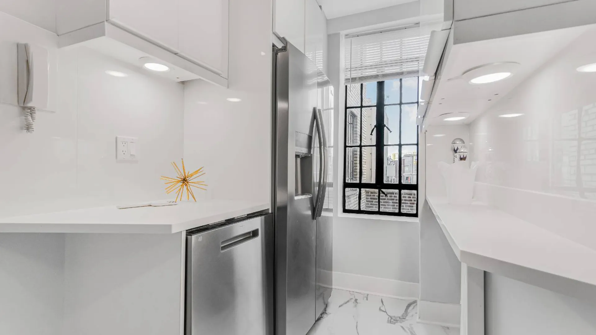 Property at 101 Lafayette Ave, Brooklyn, NY 11217 17