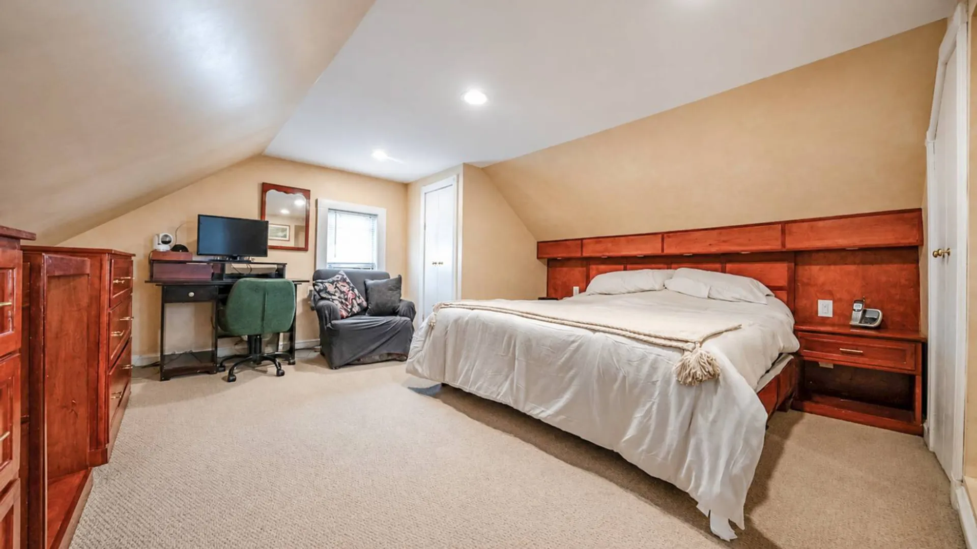 Property at 240-11 88th Avenue, Bellerose, NY 11426 21
