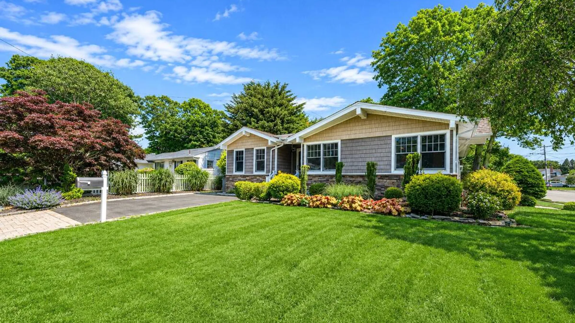 Property at 2 Pueblo Court, Sayville, NY 11782 6