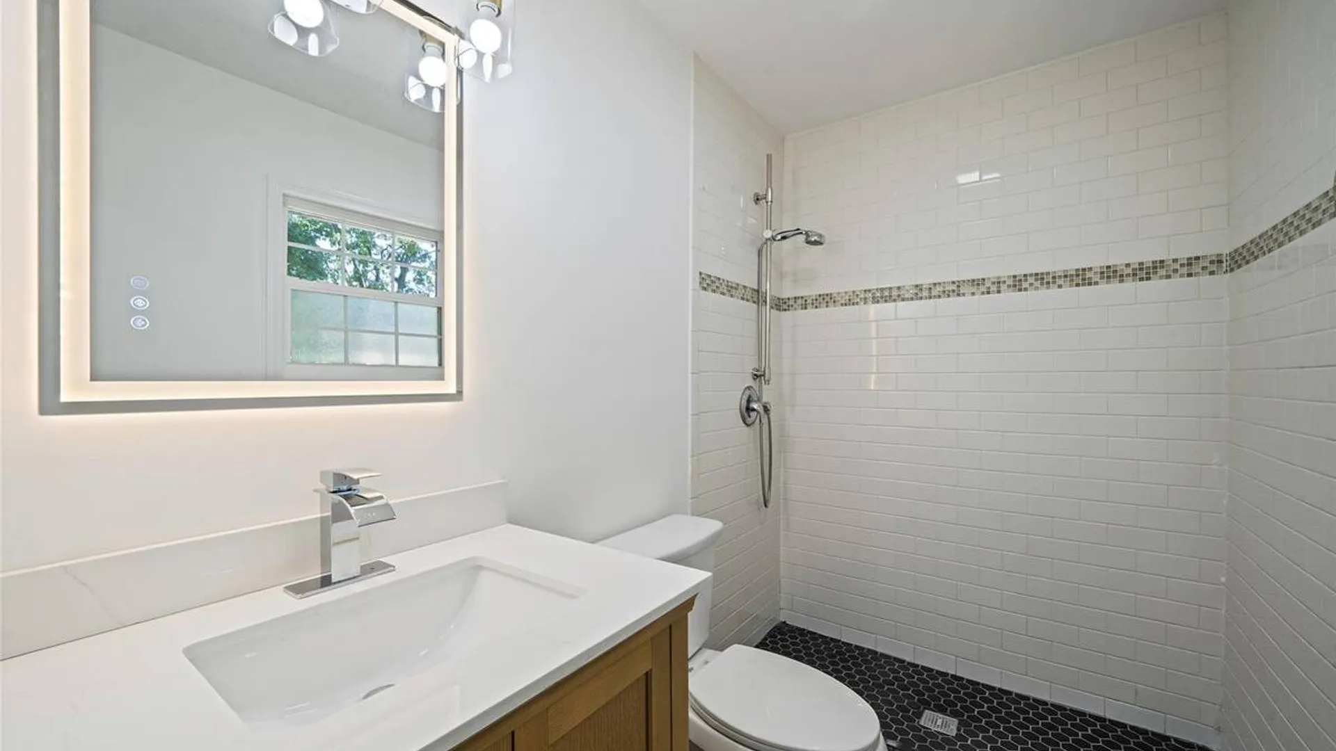 Property at 267 Woodhull Avenue, Port Jefferson Station, NY 11776 10