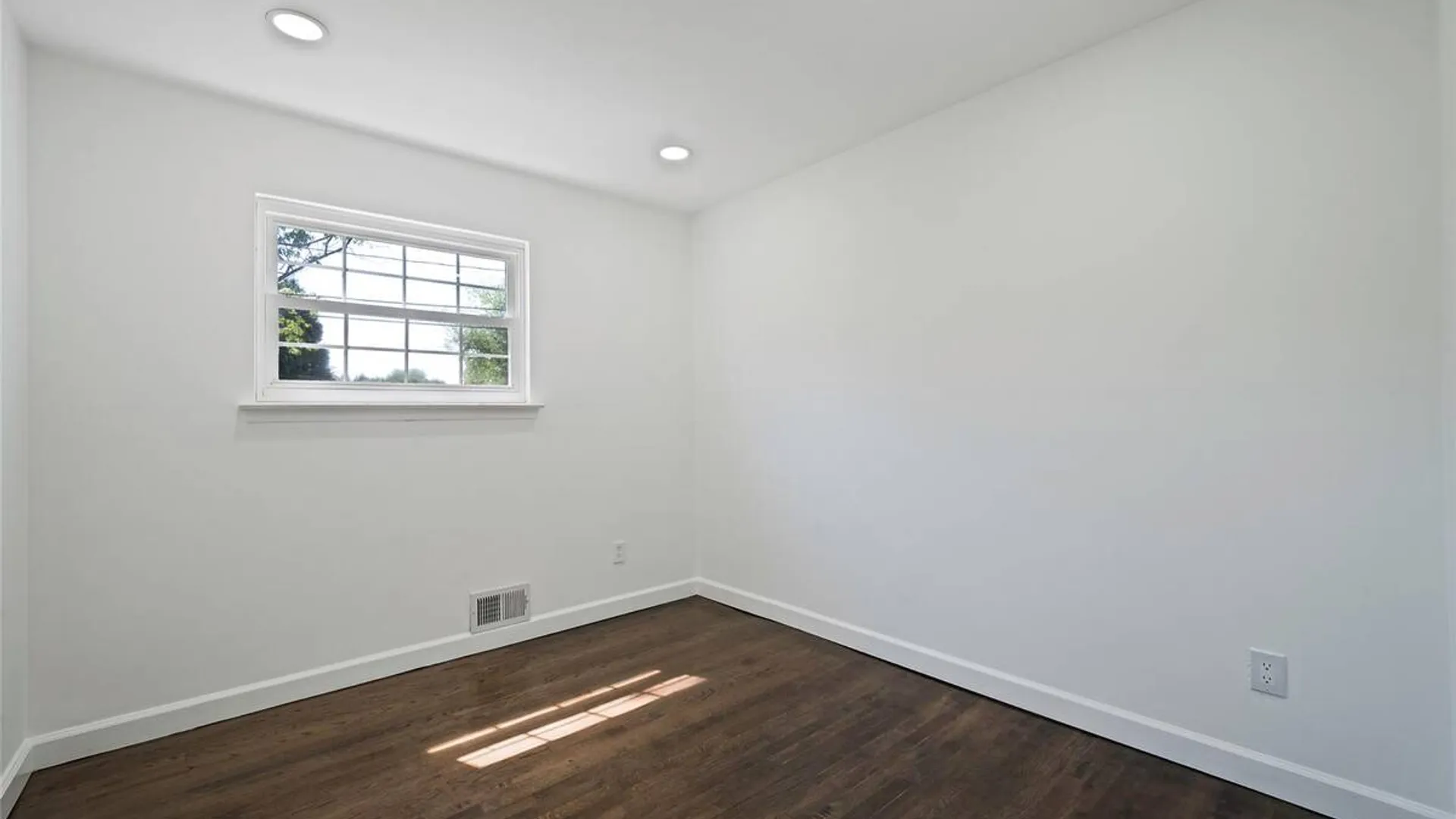 Property at 267 Woodhull Avenue, Port Jefferson Station, NY 11776 13