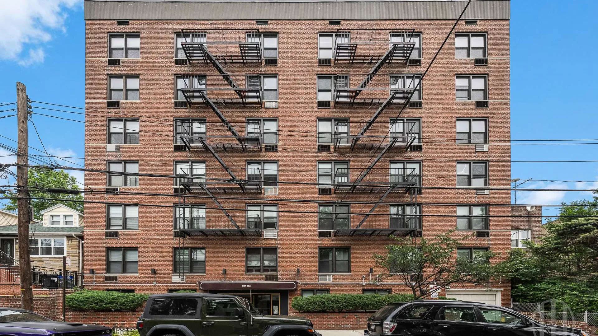 Property at 50 -21 39th Pl, Queens, NY 11104 8