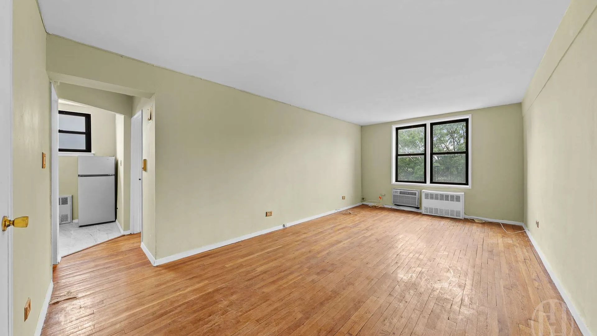 Property at 50 -21 39th Pl, Queens, NY 11104 10