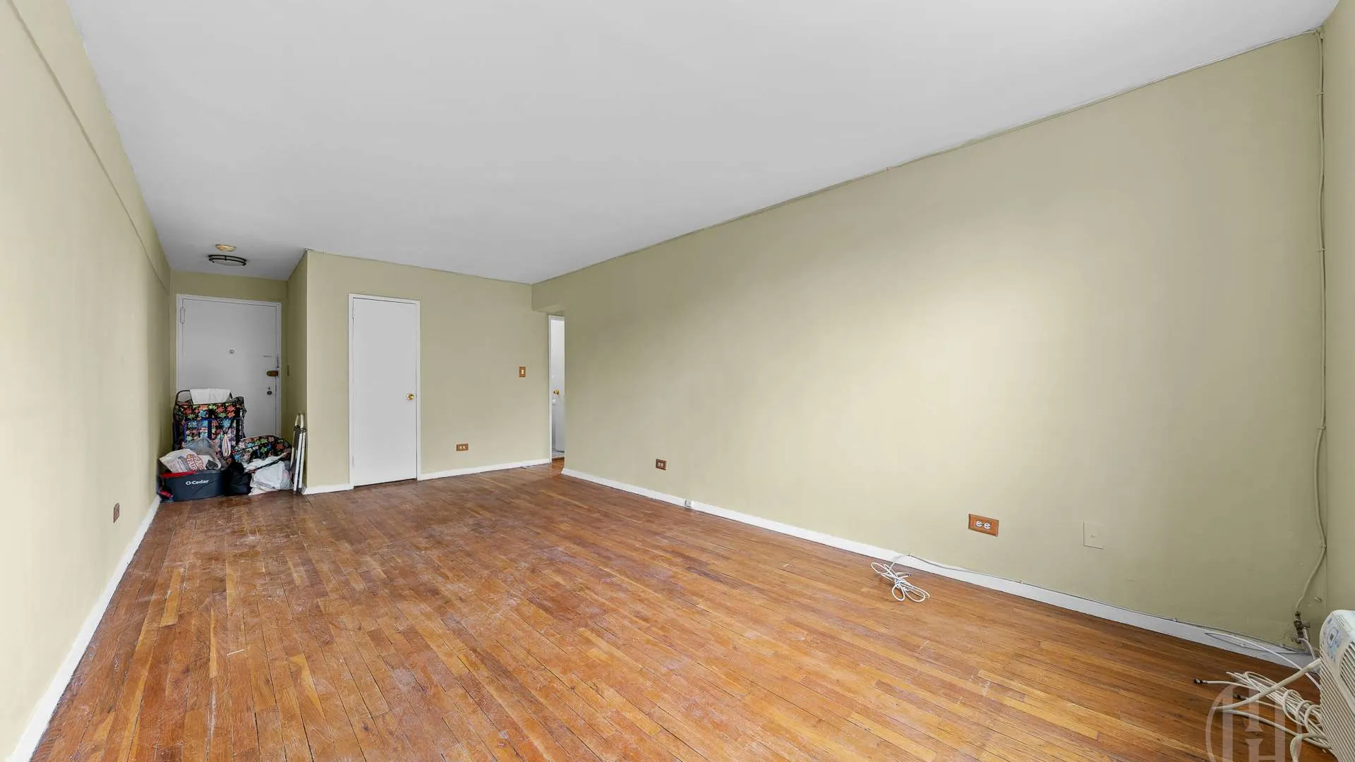 Property at 50 -21 39th Pl, Queens, NY 11104 12
