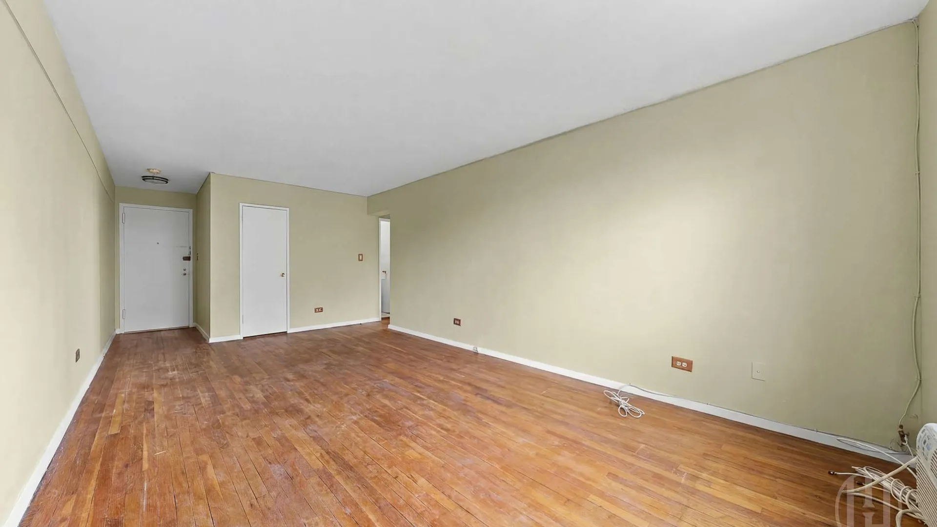 Property at 50 -21 39th Pl, Queens, NY 11104 13