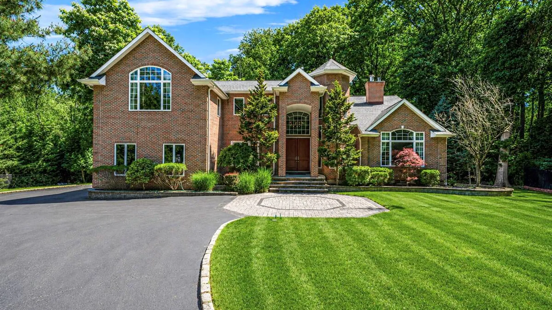 Property at 589 Landing Avenue, Smithtown, NY 11787 38