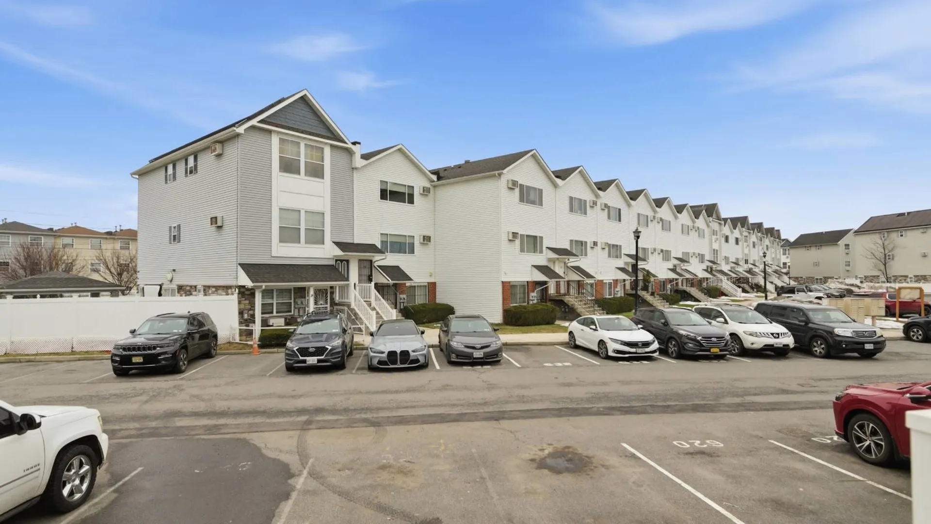 Property at 111 Horizon Ct, Bronx, NY 10473 16