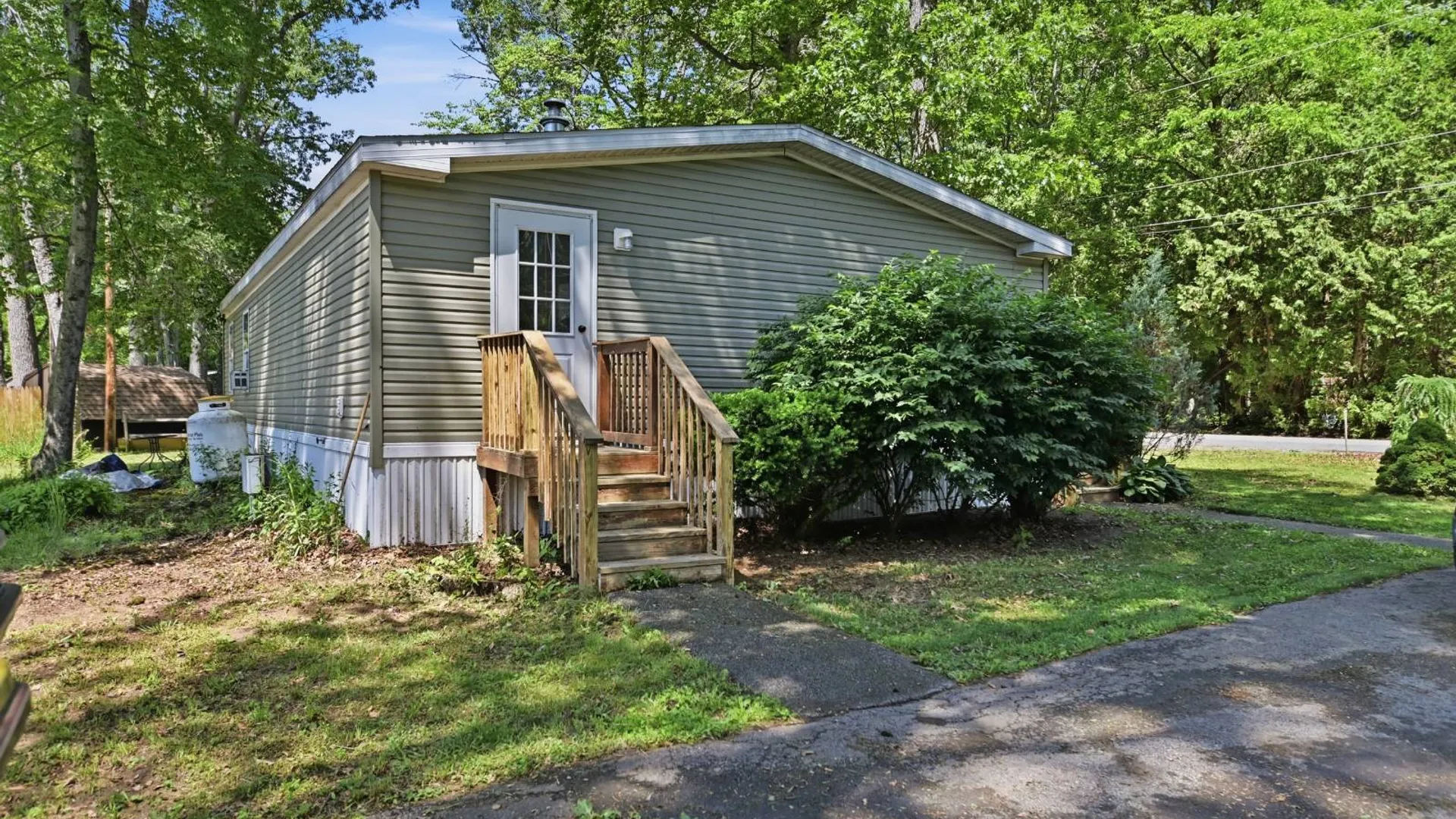 Property at 800 Arnold Street, Ballston Spa, NY 12020 5