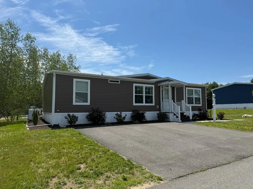 Property at 185 Old State Rd, Broadalbin, NY 12025