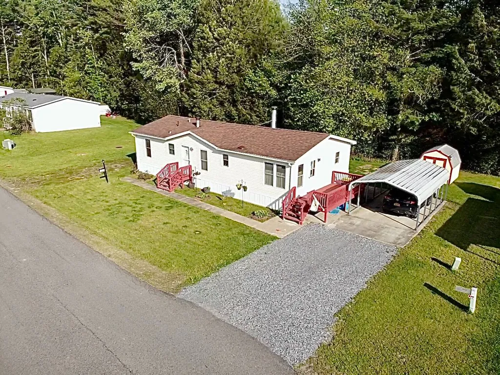 Property at 185 Old State Rd, Broadalbin, NY 12025