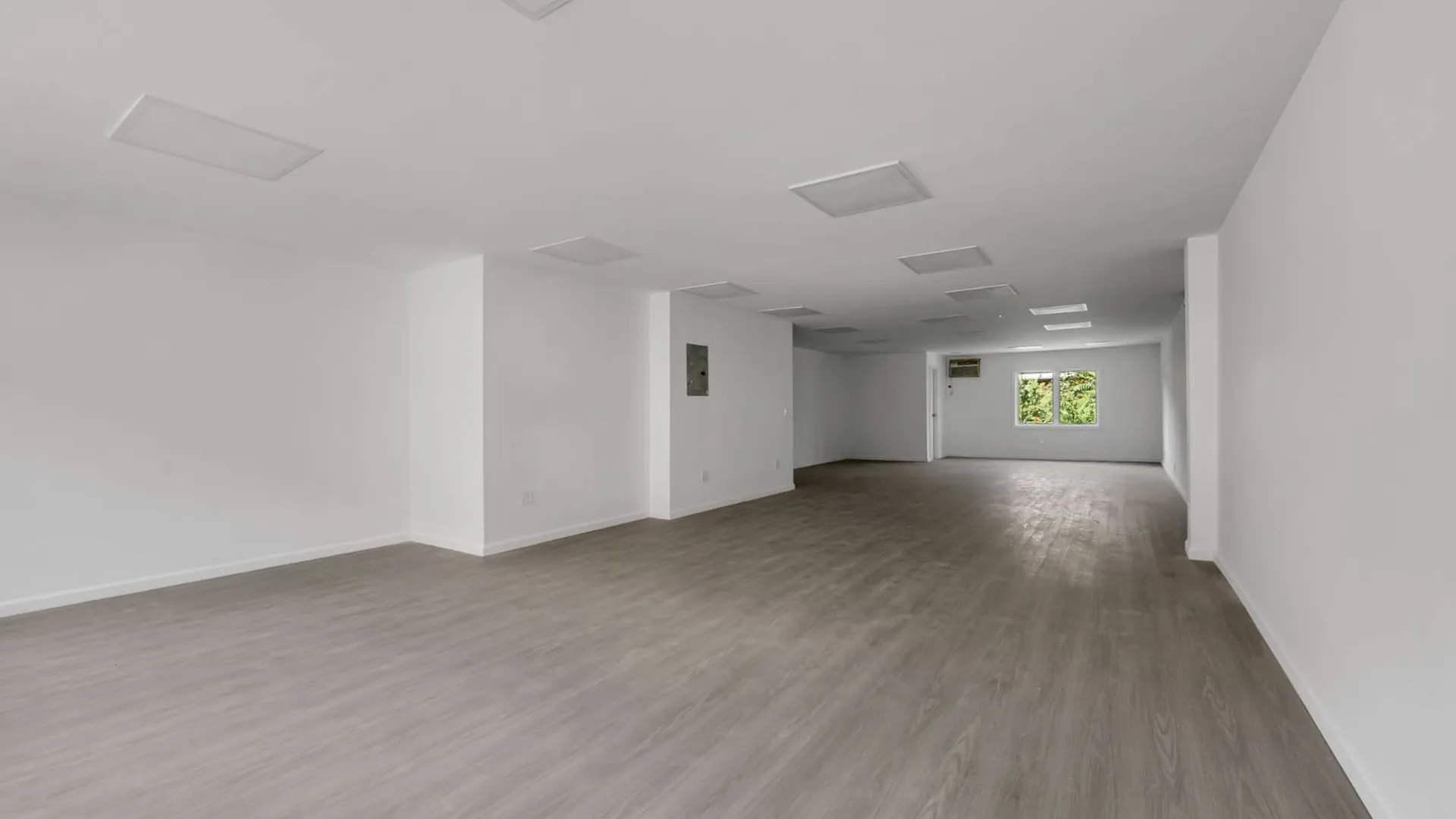 Property at 67-05 Roosevelt Avenue, Woodside, NY 11377 10