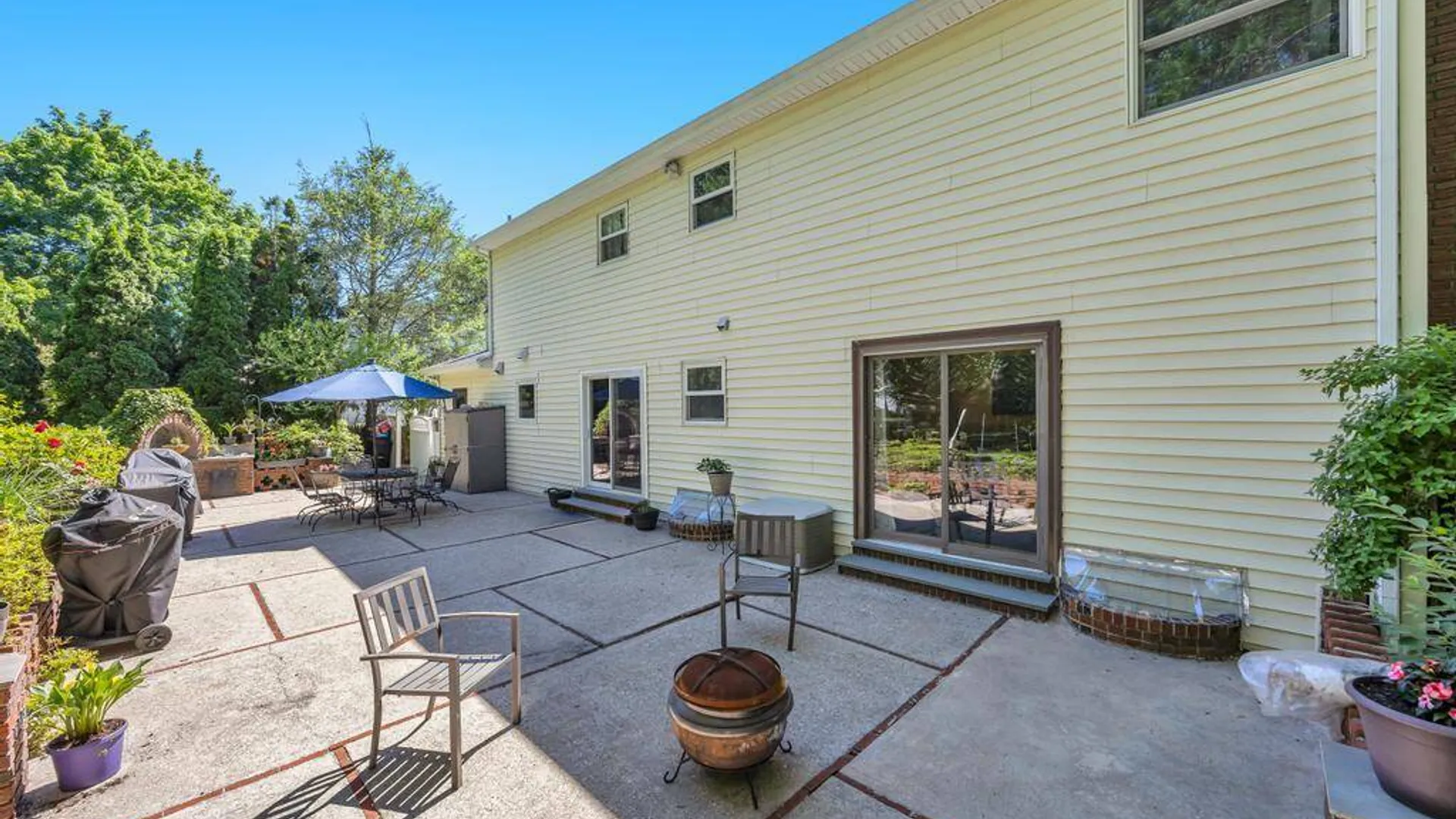 Property at 83 Strathmore Village Drive, South Setauket, NY 11720 5