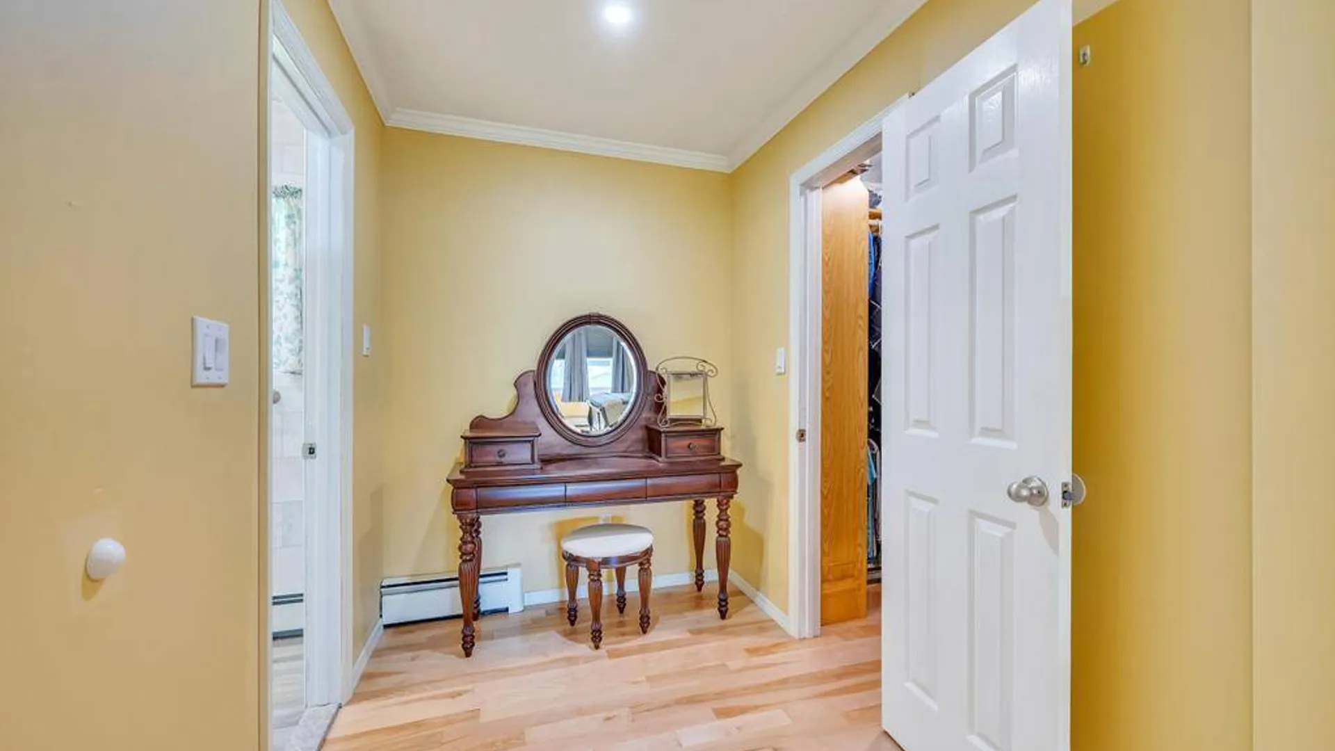 Property at 83 Strathmore Village Drive, South Setauket, NY 11720 27