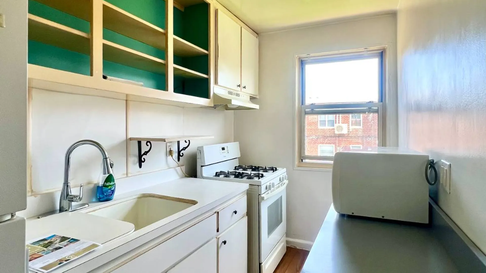 Property at 1087 Shore Pkwy, Brooklyn, NY 11228 5