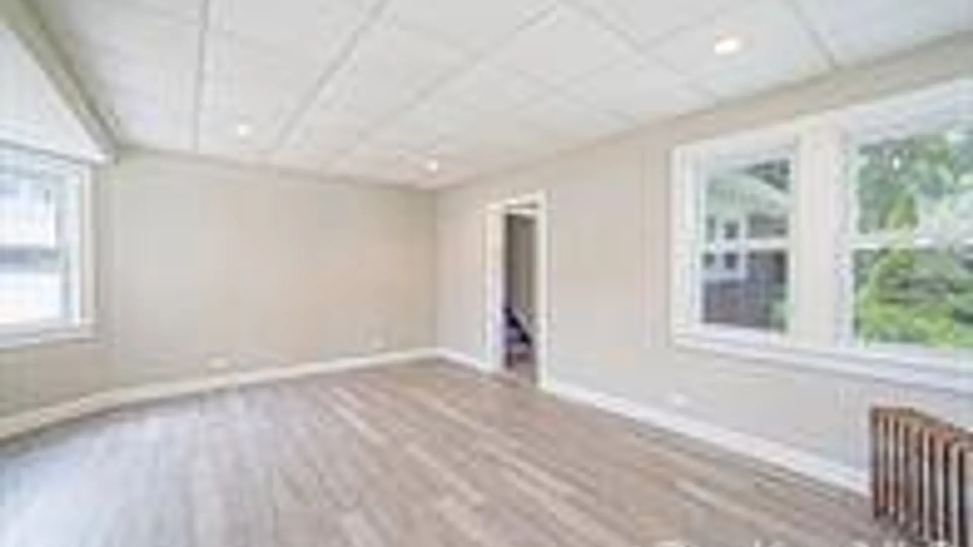 Property at 44 Elizabeth Ave, Smithtown, NY 11787 6