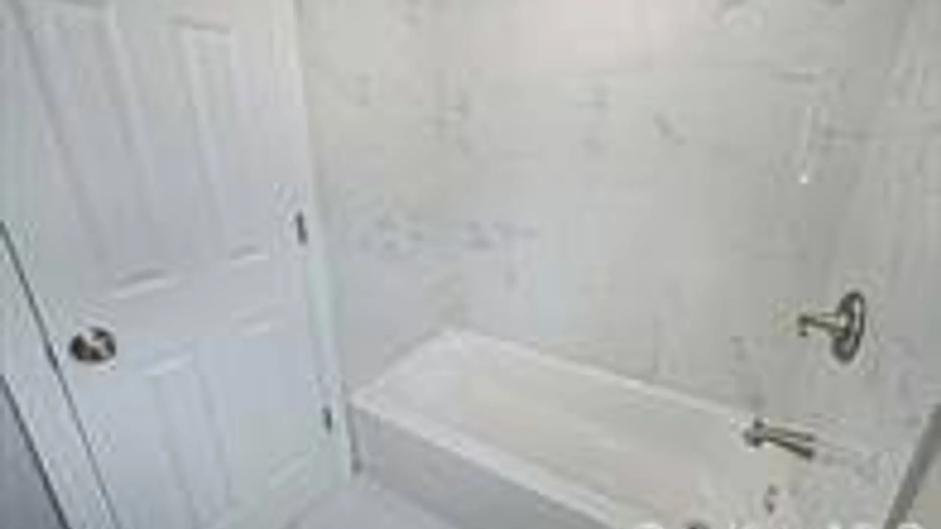 Property at 44 Elizabeth Ave, Smithtown, NY 11787 18