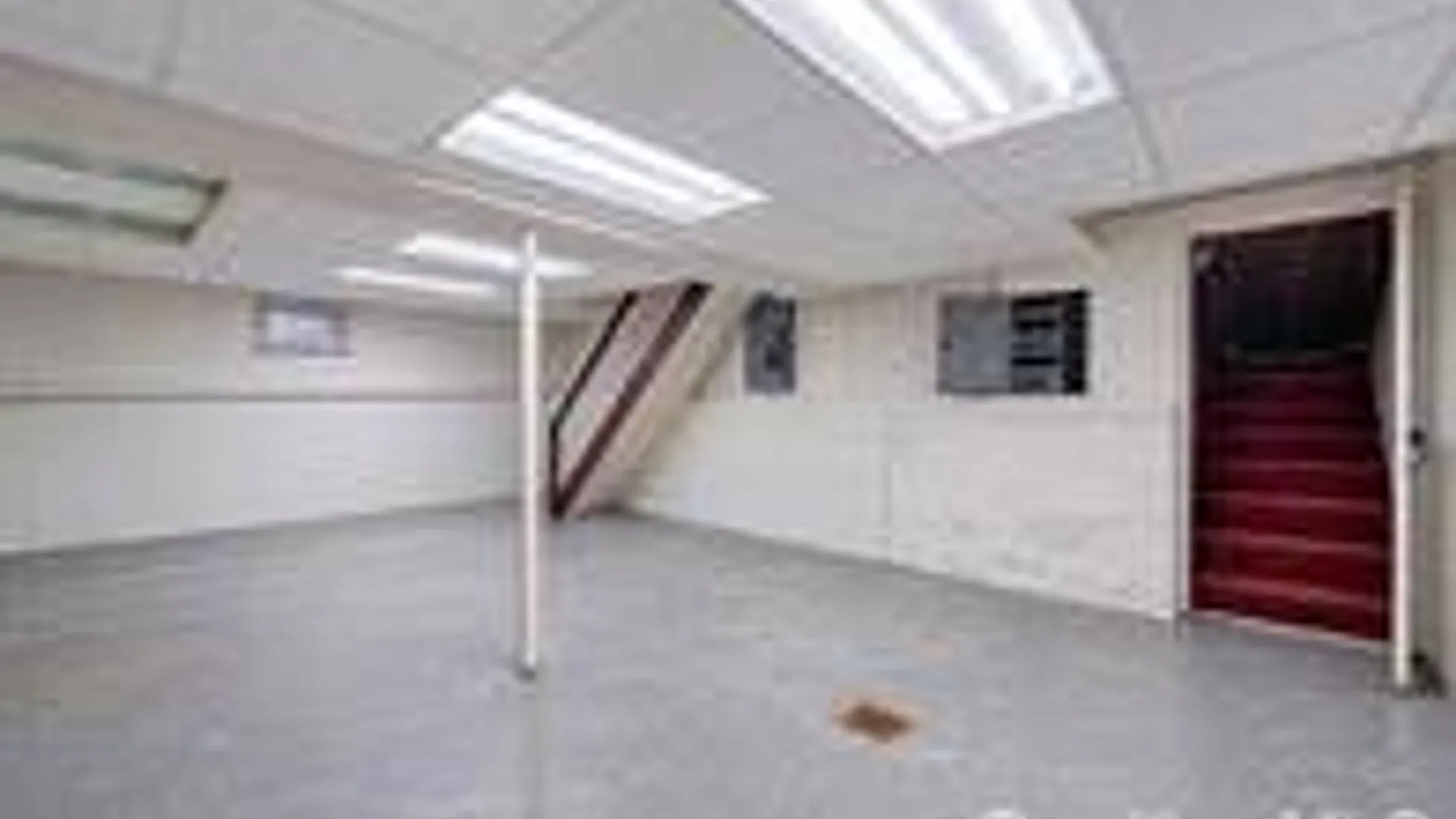 Property at 44 Elizabeth Ave, Smithtown, NY 11787 23