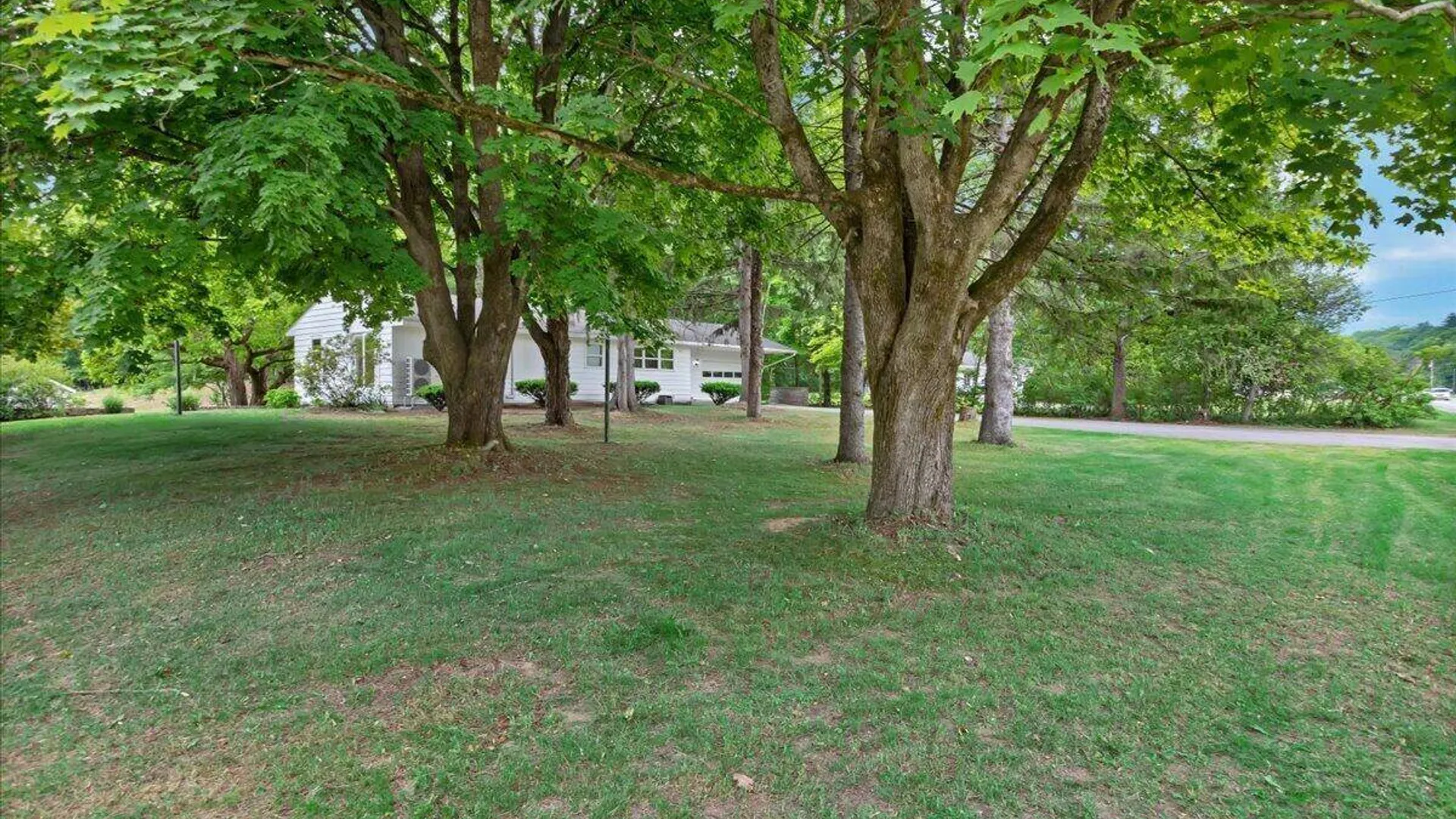 Property at 832 Nys Rt 29, Saratoga, NY 12866 24