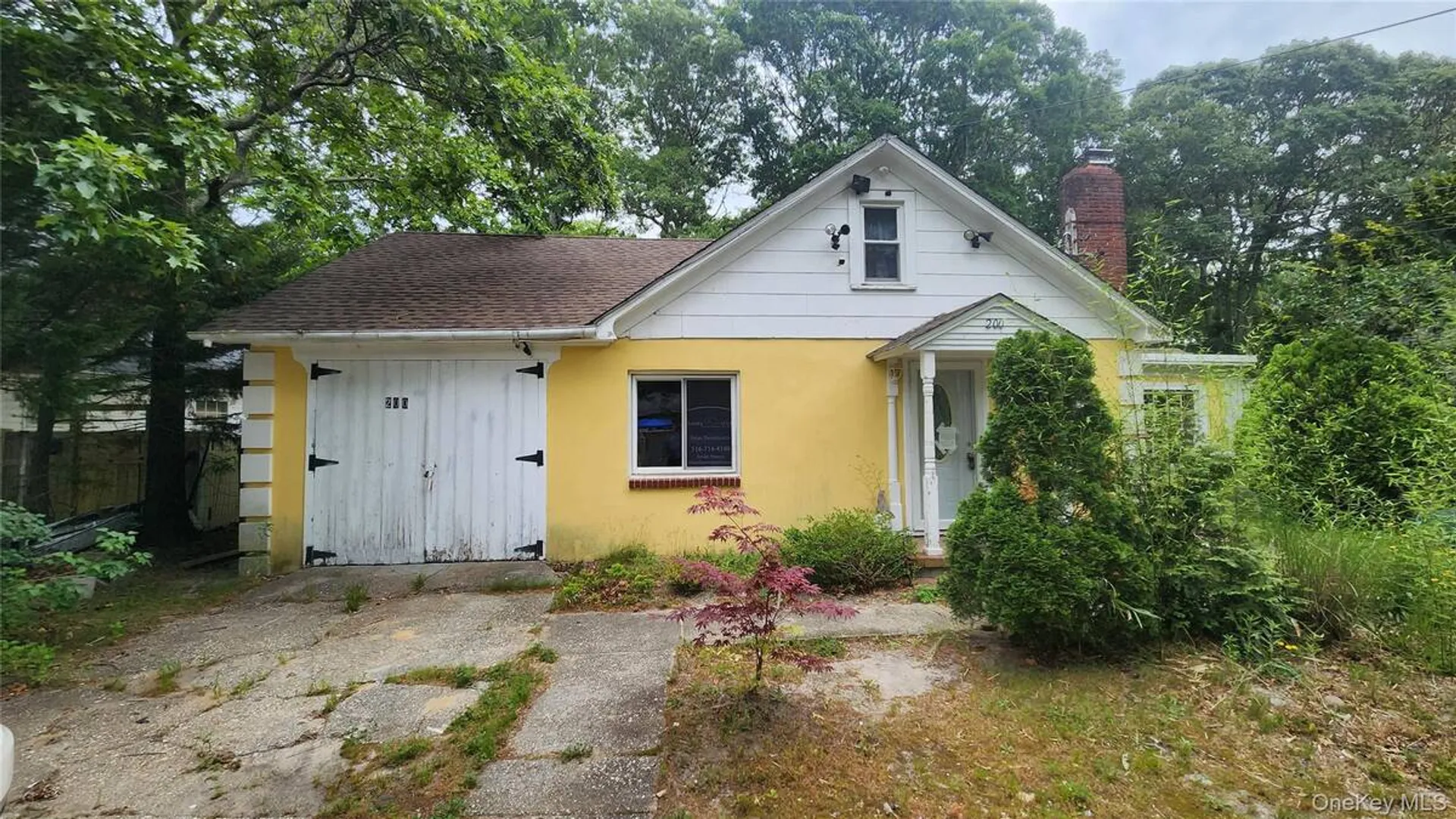 Property at 200 Oak Avenue, Flanders, NY 11901 13