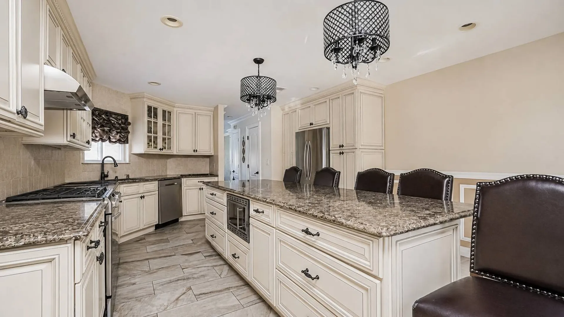 Property at 80 Harris Lane, Staten Island, NY 10309 9