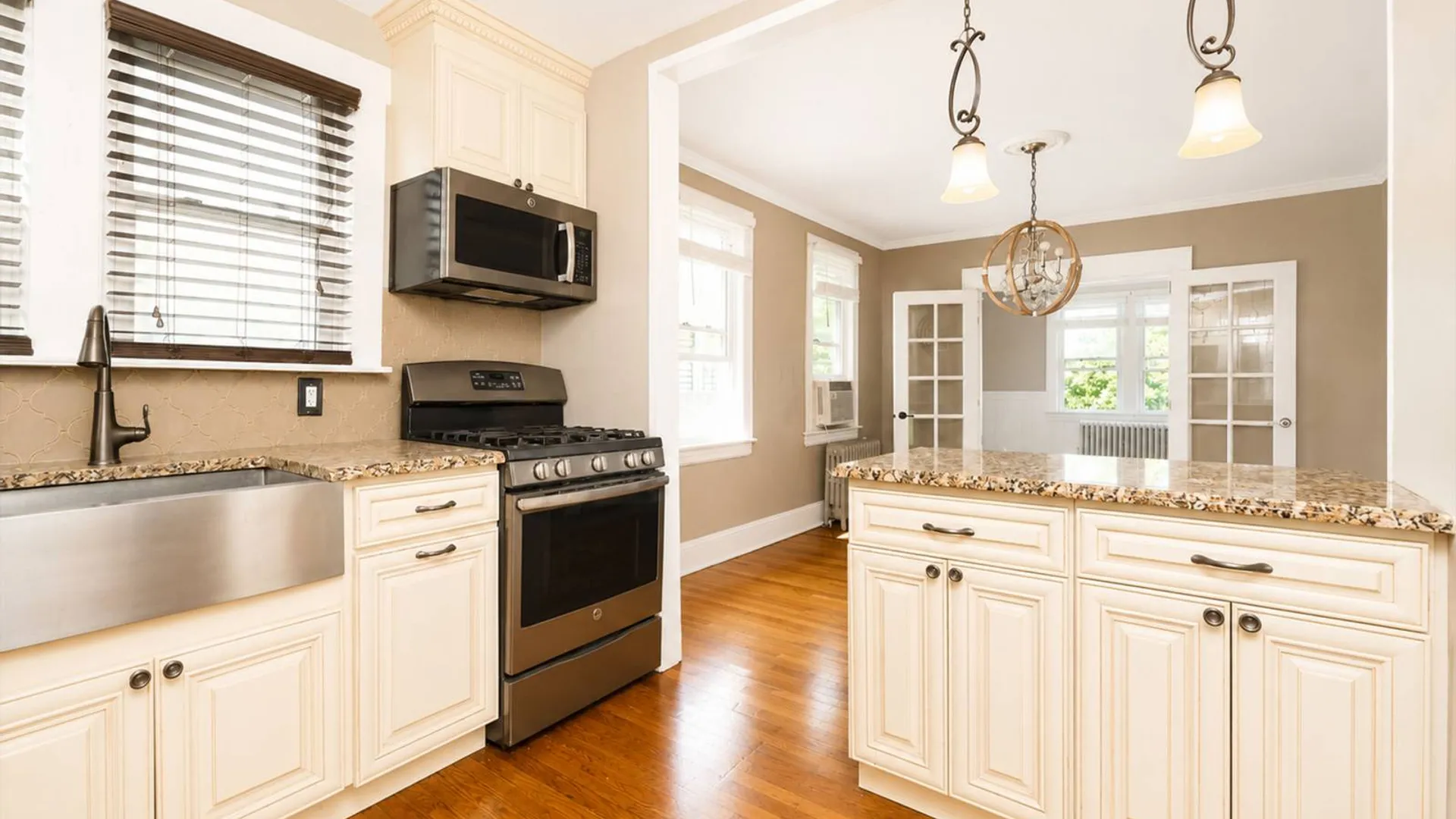 Property at 69 Chelsea St, Staten Island, NY 10307 9