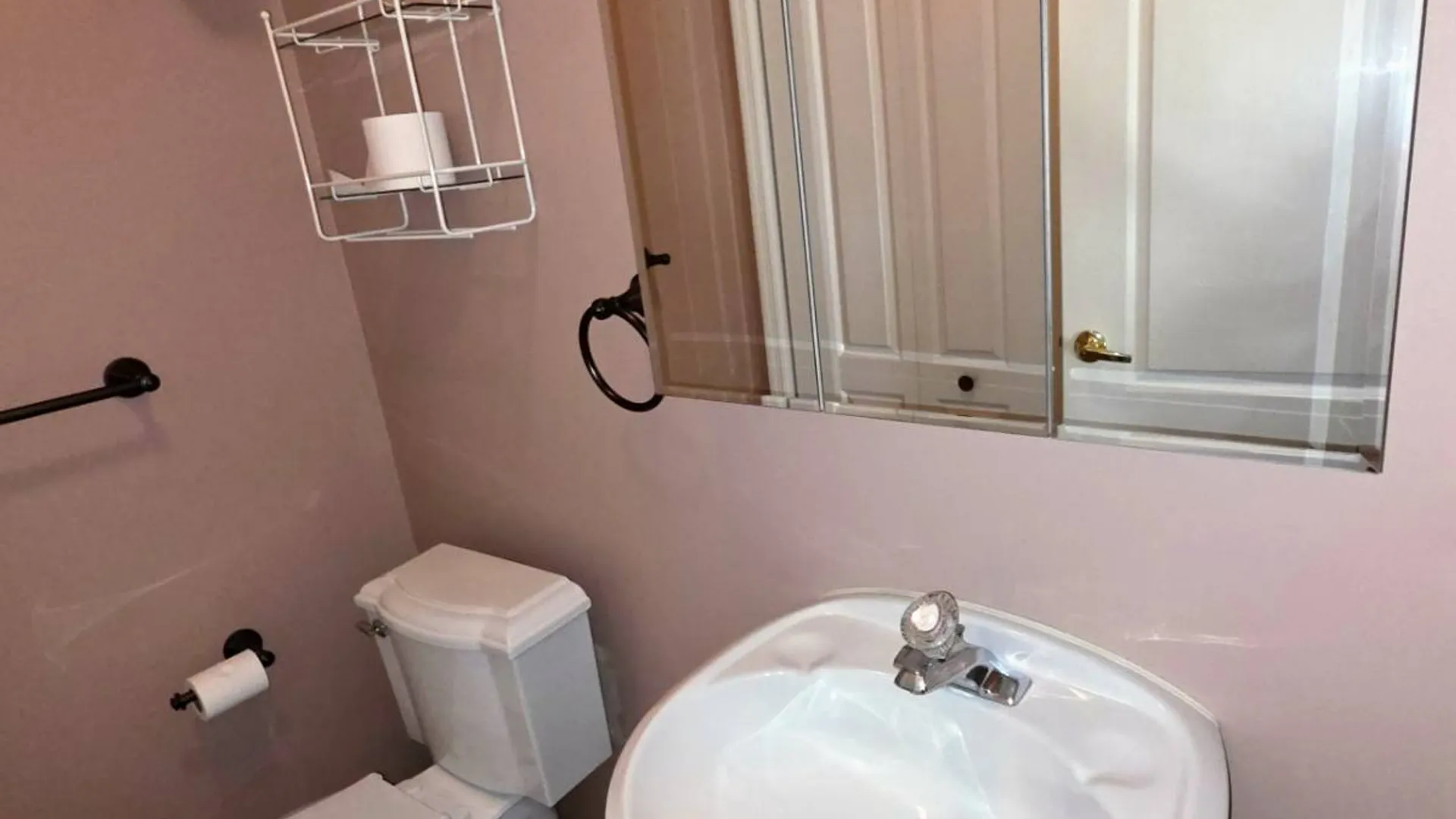 Property at 3B Tupelo Dr, Clifton Park, NY 12065 22