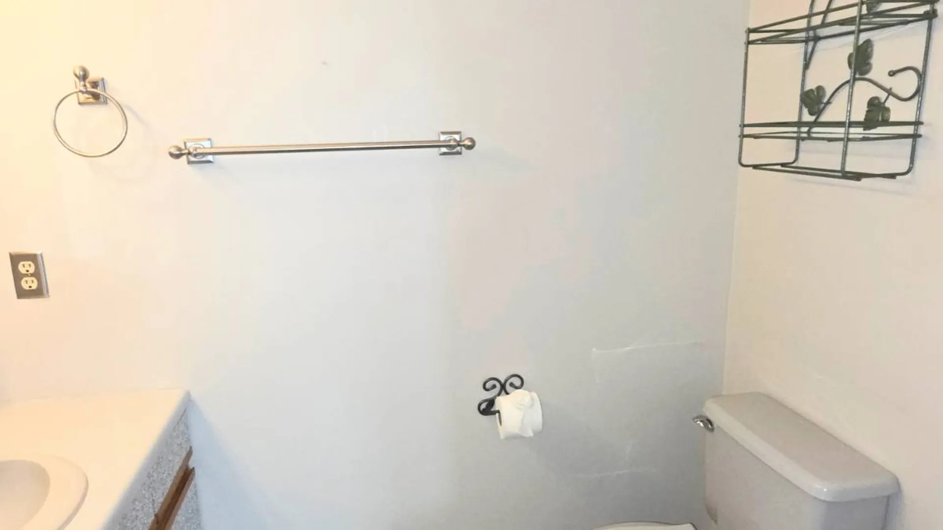 Property at 3B Tupelo Dr, Clifton Park, NY 12065 35