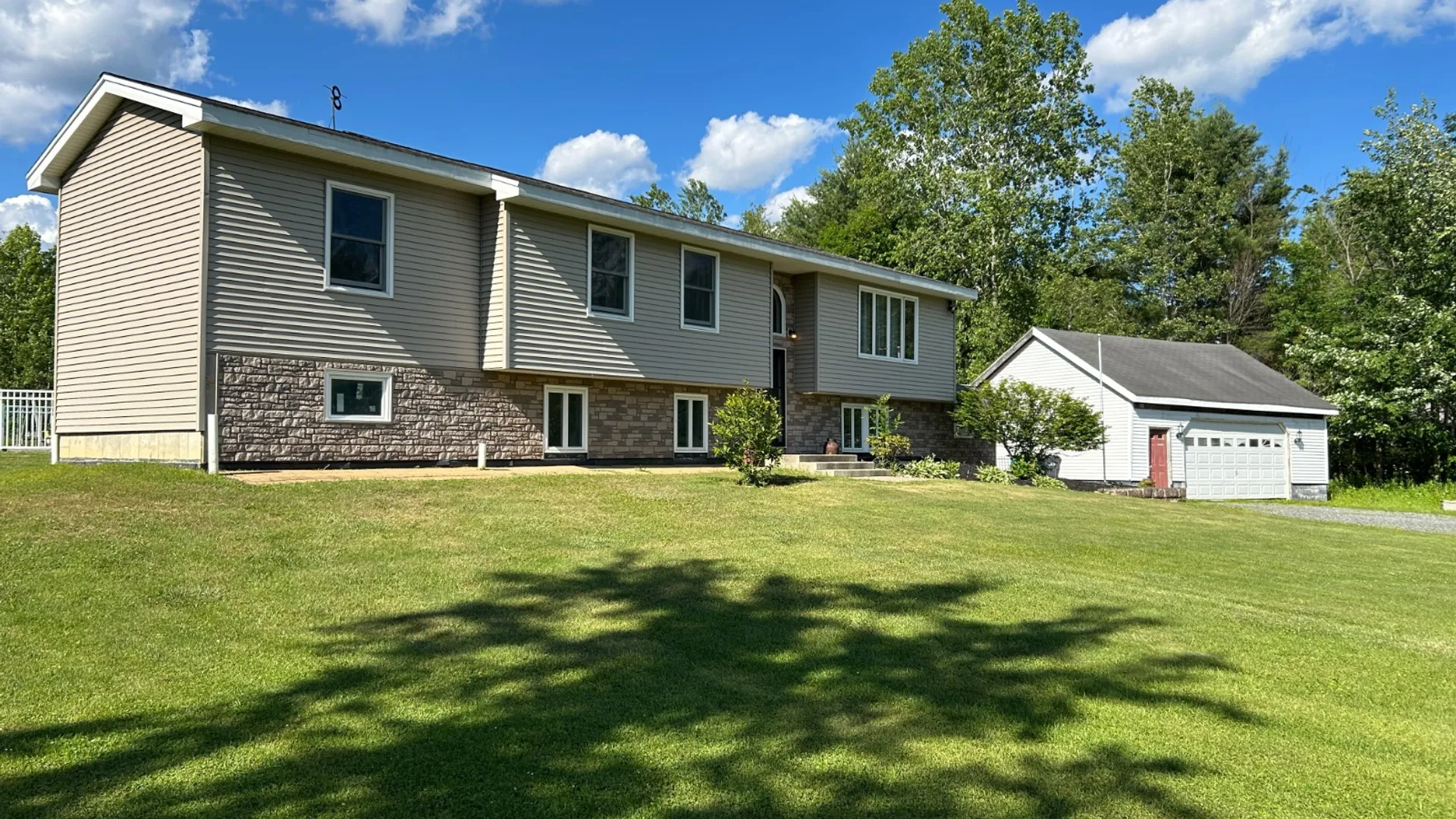 Property at 123 Stairs Rd, Amsterdam, NY 12010 14