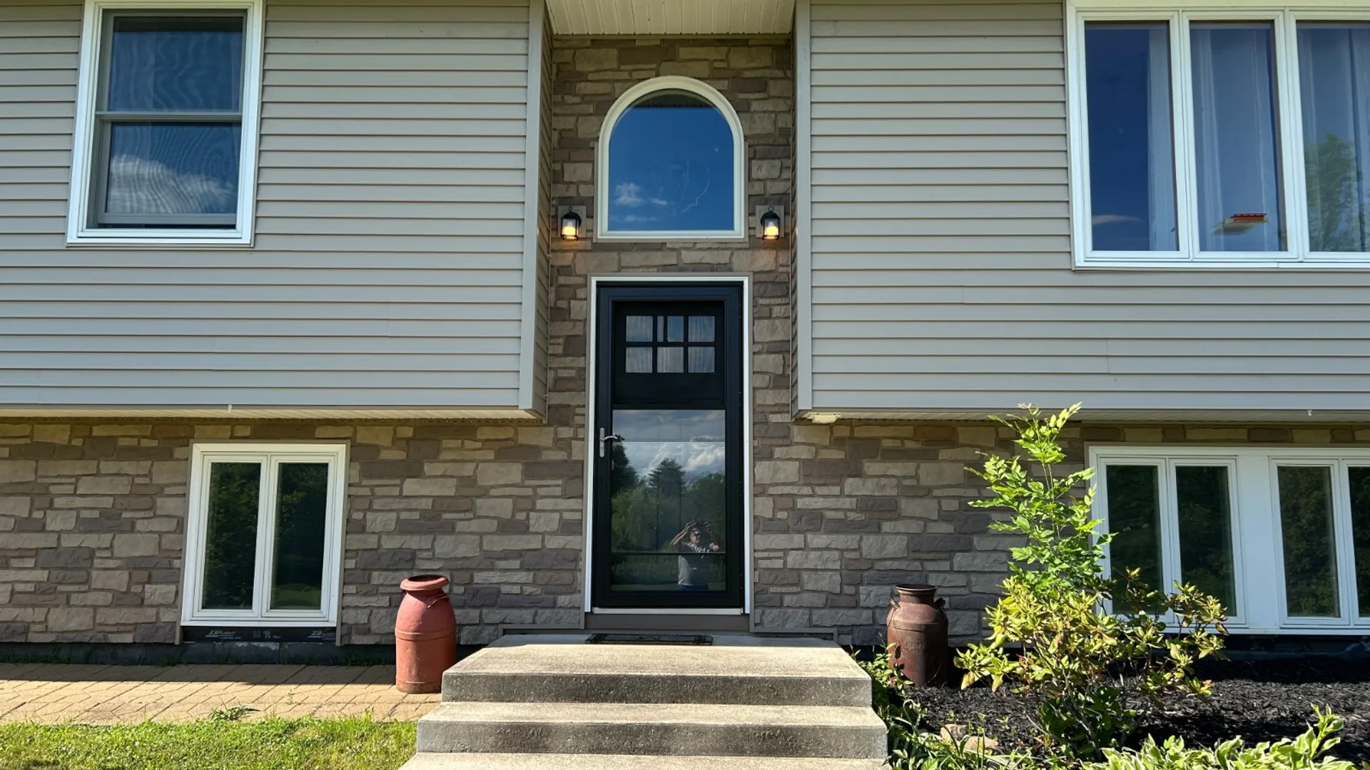 Property at 123 Stairs Rd, Amsterdam, NY 12010 13