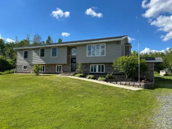 Property at 123 Stairs Rd, Amsterdam, NY 12010