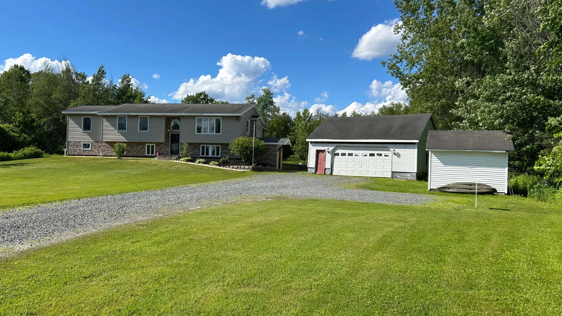 Property at 123 Stairs Rd, Amsterdam, NY 12010 5