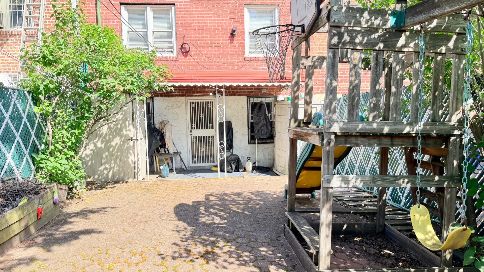 Property at 84-42 57th Ave, Elmhurst, NY 11373 15