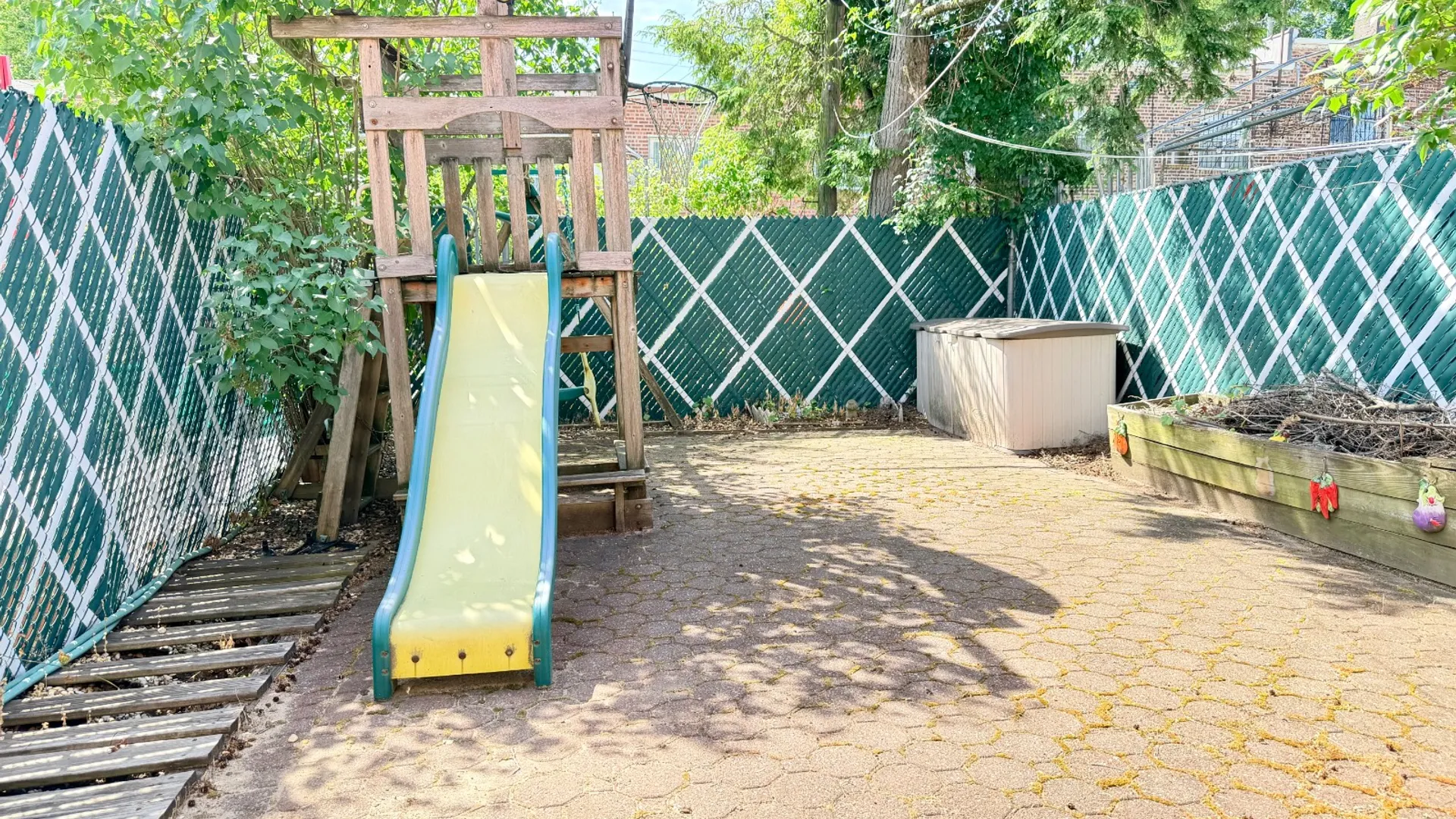 Property at 84-42 57th Ave, Elmhurst, NY 11373 16