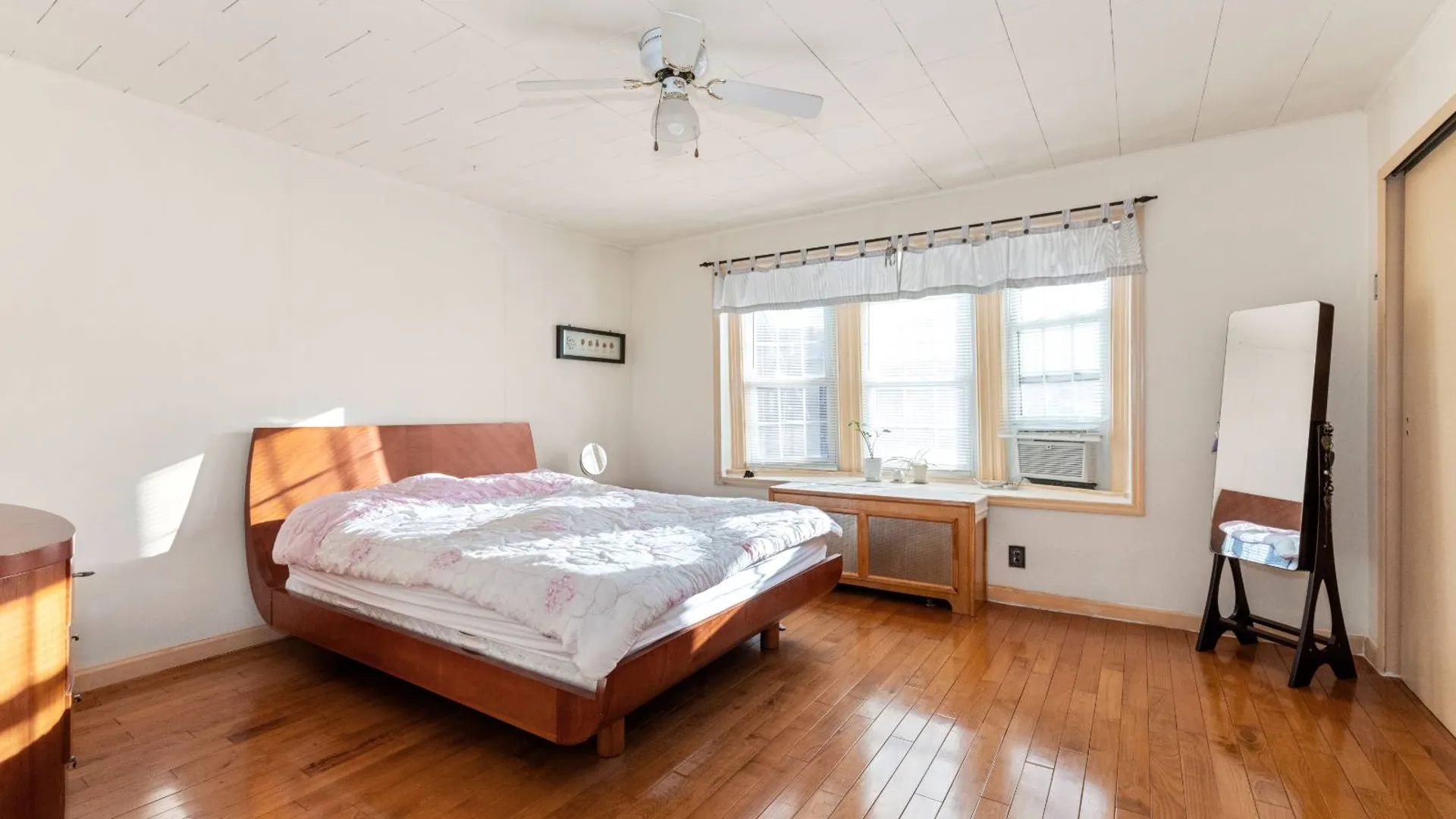 Property at 45-27 215th Pl, Bayside, NY 11361 19