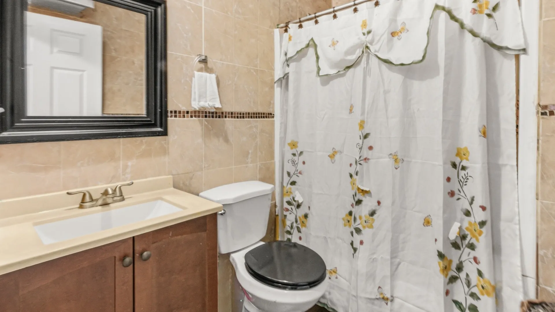 Property at 592 Beech Terrace, Bronx, NY 10454 9