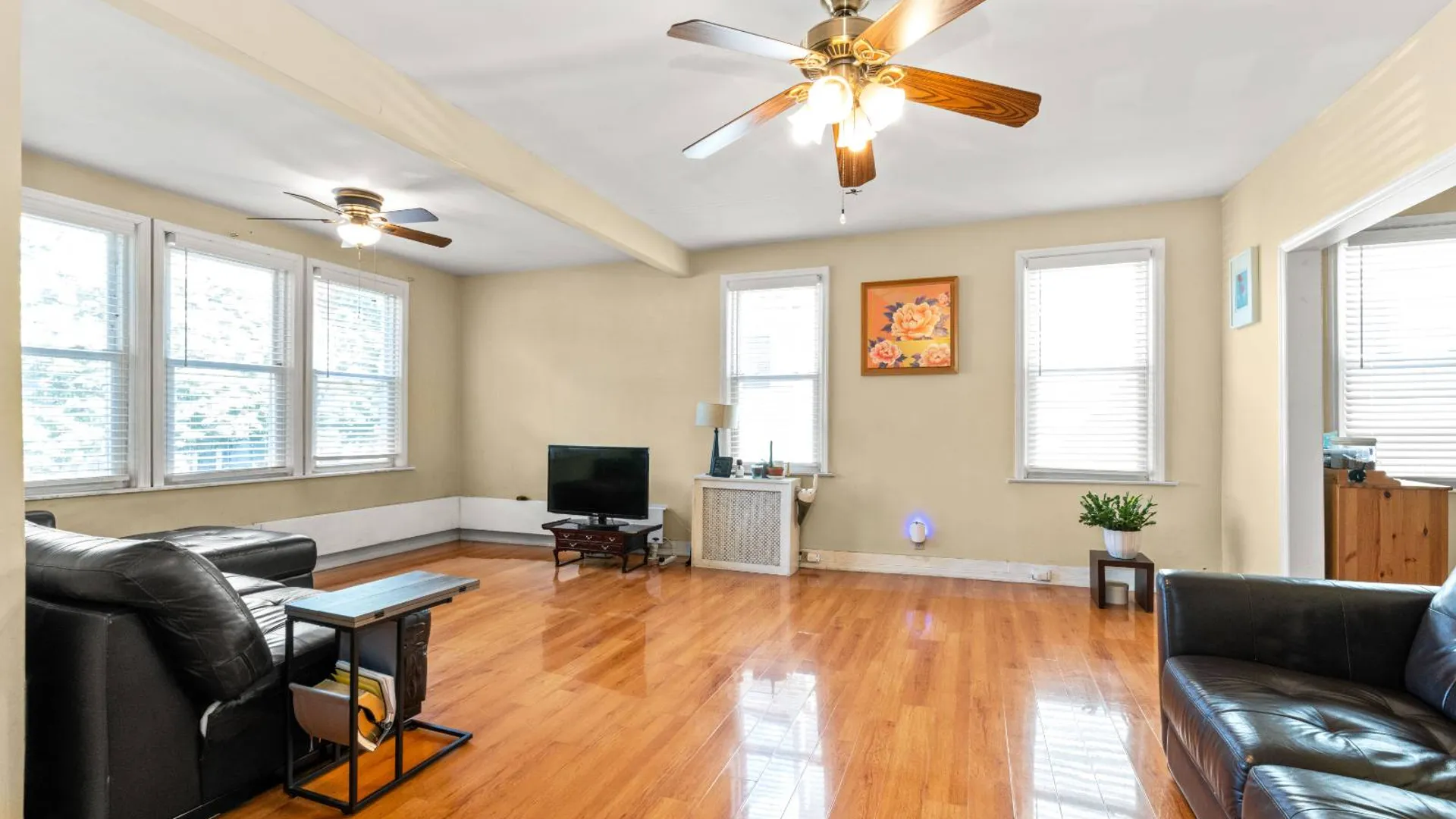 Property at 46-24 189th St, Flushing, NY 11358 3