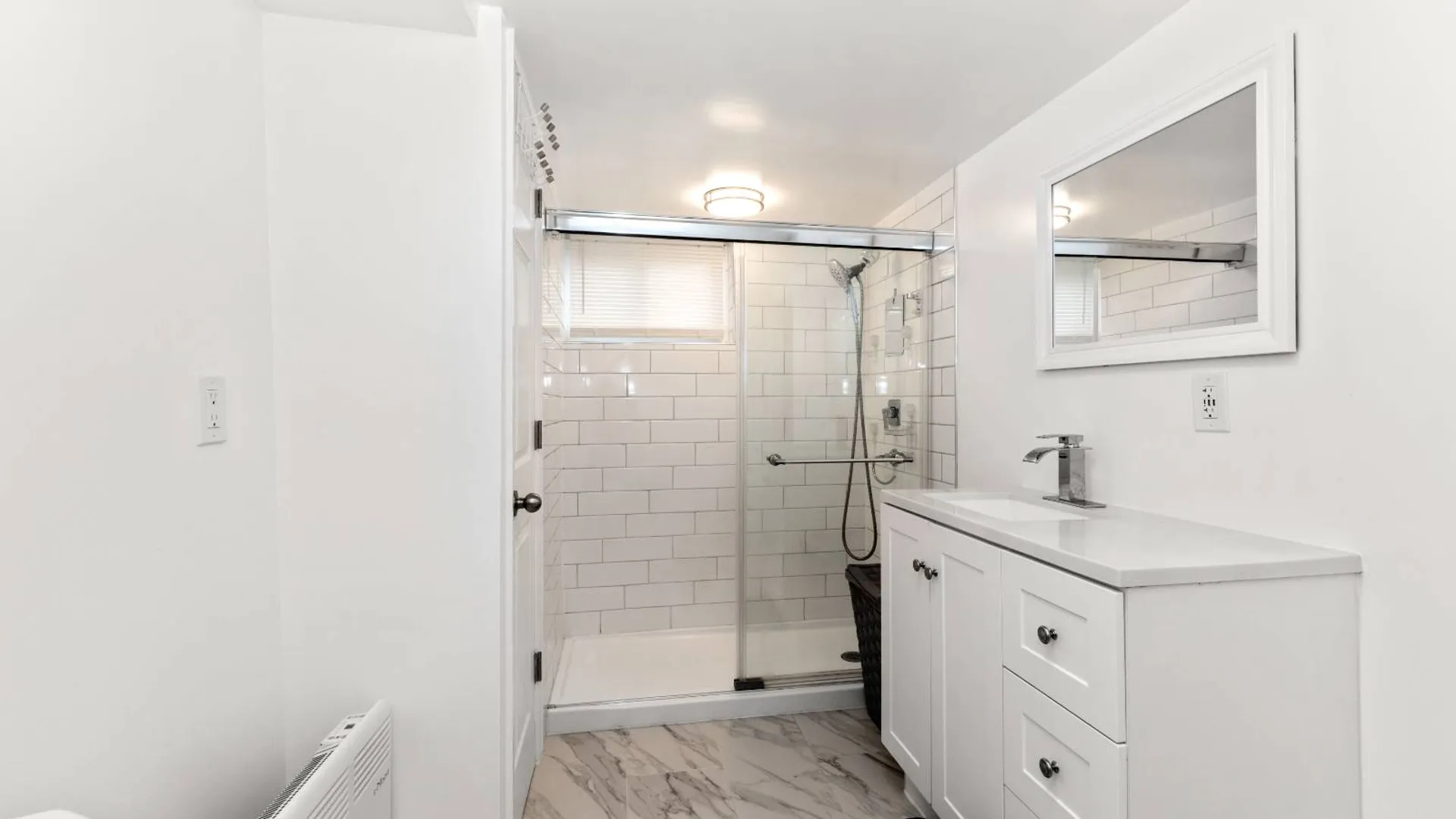 Property at 46-24 189th St, Flushing, NY 11358 16