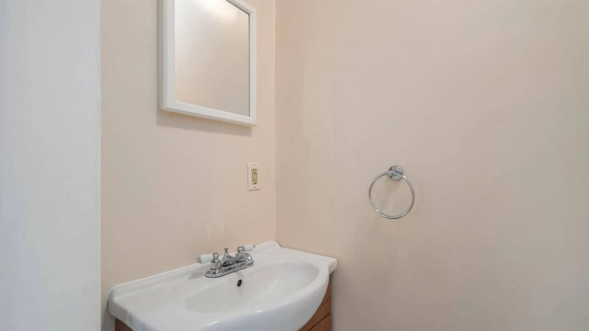 Property at 102 Delaware Avenue, Rensselaer, NY 12144 21