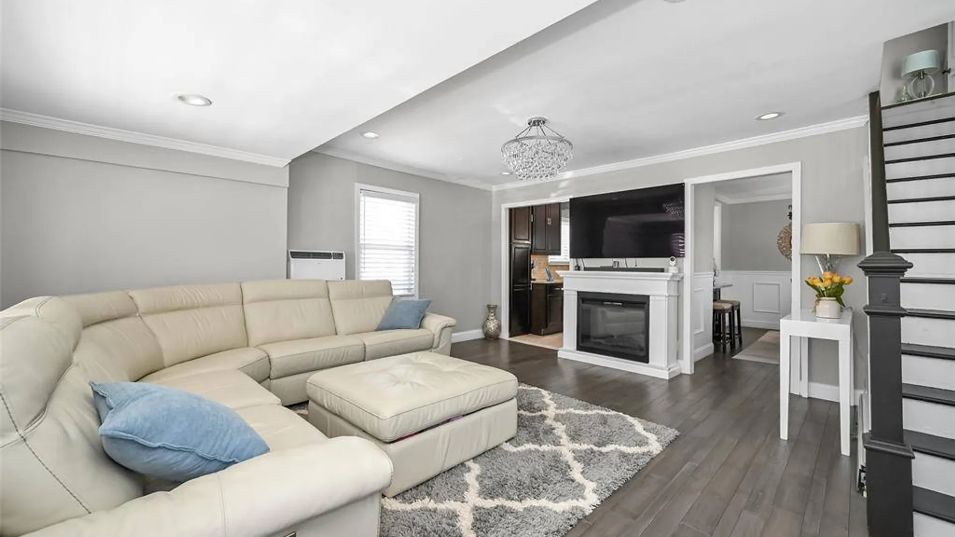 Property at 187 Memphis Avenue, South Floral Park, NY 11001 3