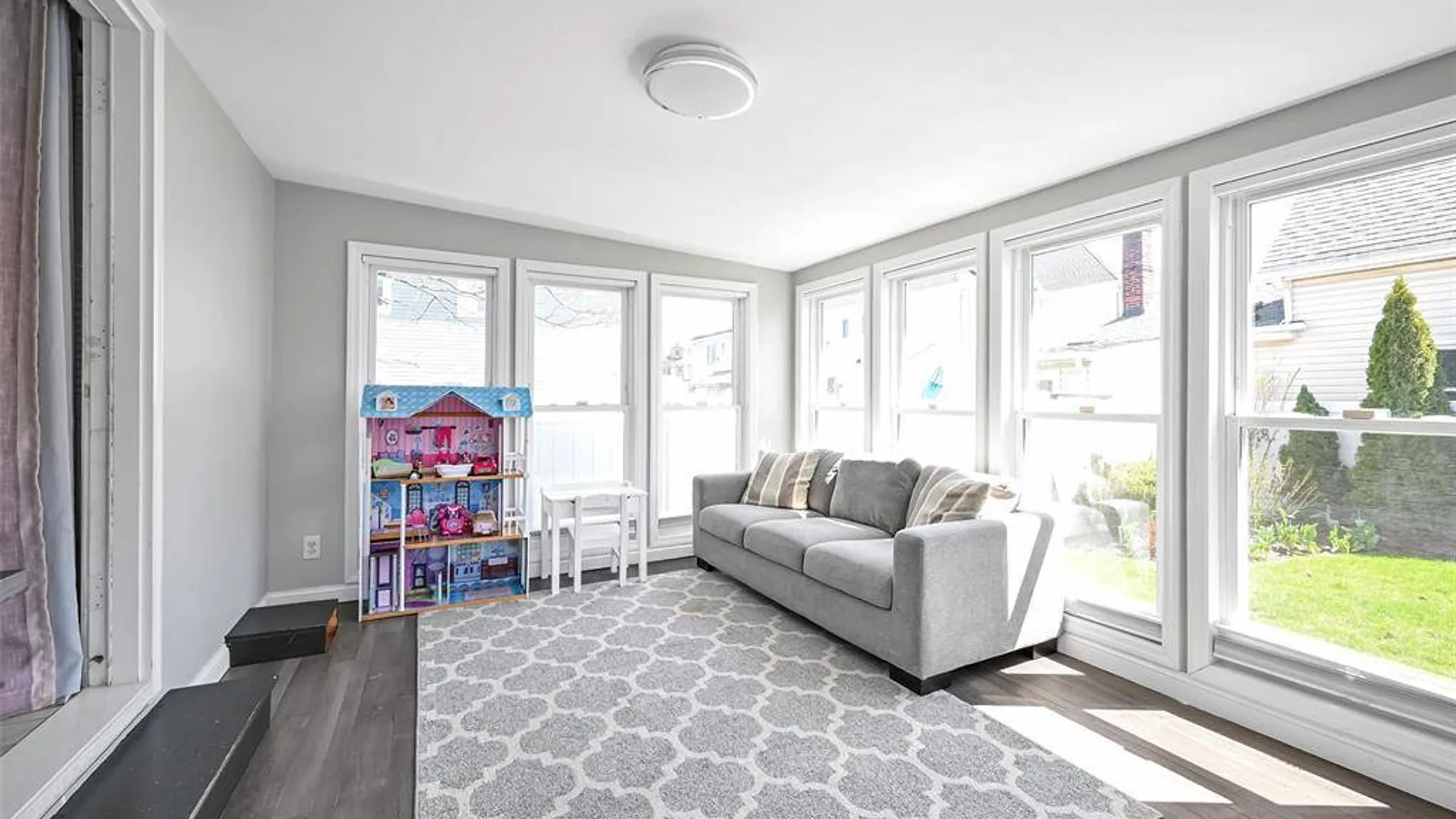 Property at 187 Memphis Avenue, South Floral Park, NY 11001 8
