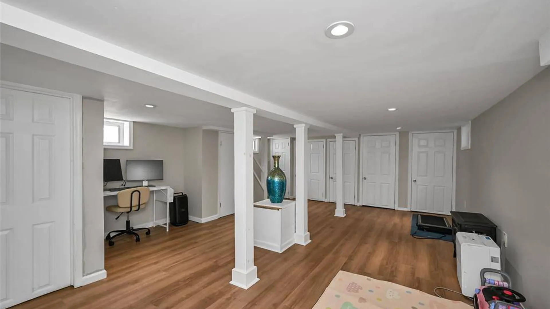 Property at 187 Memphis Avenue, South Floral Park, NY 11001 17