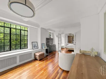 Property at 320 East 42nd Street, New York, NY 10017