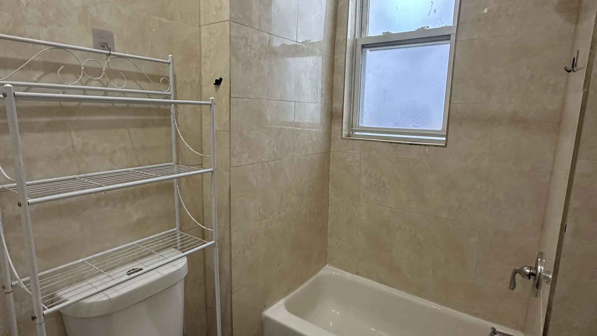 Property at 784 Garden St, Bronx, NY 10460 4