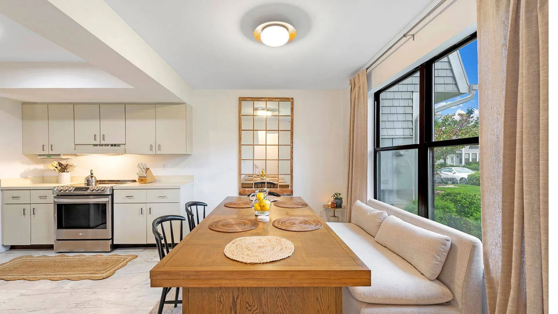Property at 50 HUBBARD LN UNIT 62, Southampton, NY 11968 6