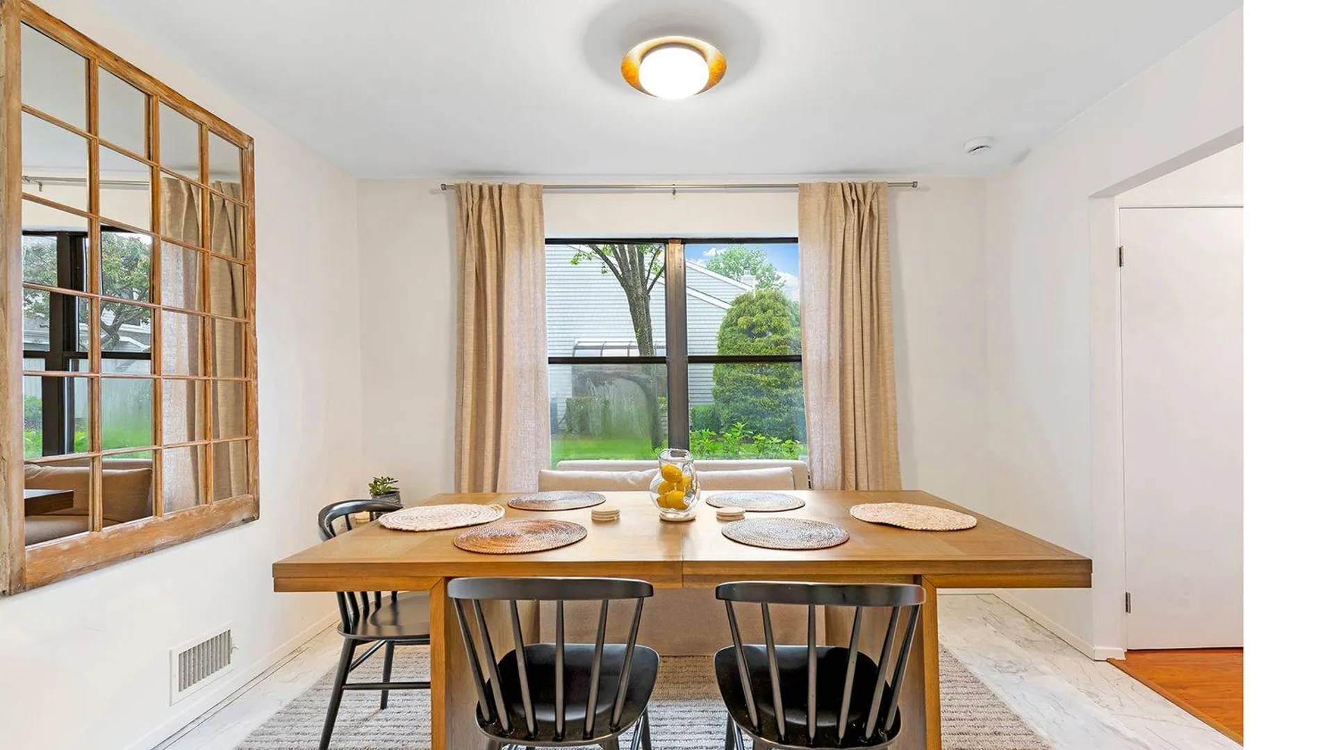 Property at 50 HUBBARD LN UNIT 62, Southampton, NY 11968 7