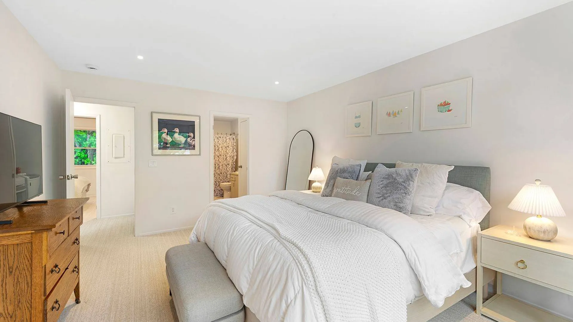 Property at 50 HUBBARD LN UNIT 62, Southampton, NY 11968 8