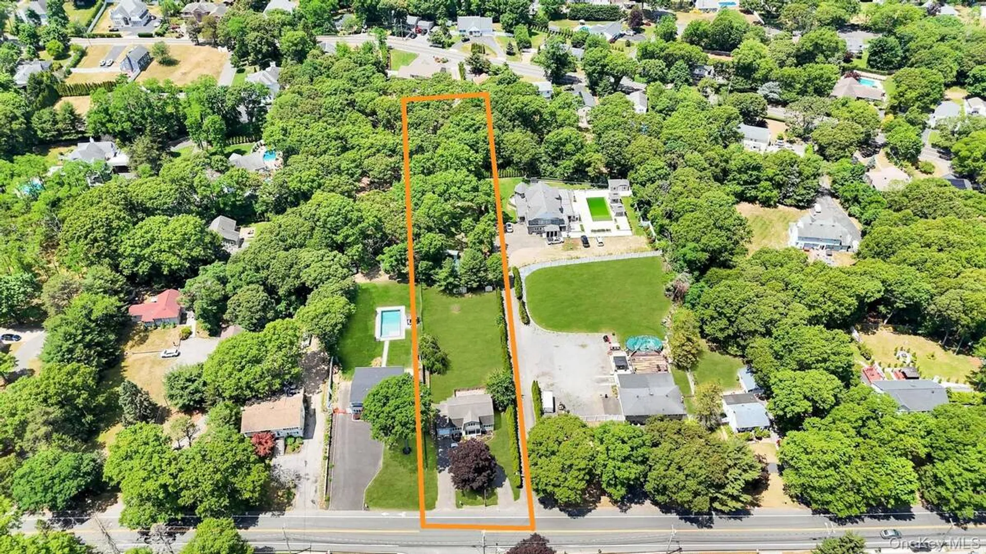 Property at 358 Holbrook Road, Ronkonkoma, NY 11779 5