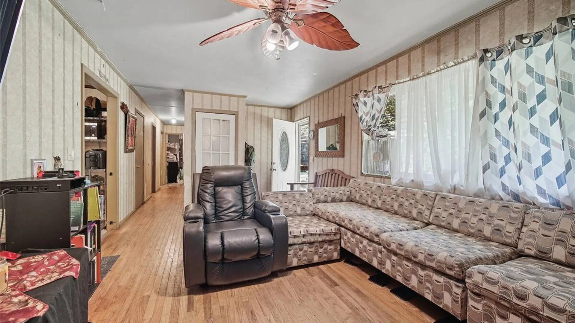 Property at 30 Fords Lane, Southampton, NY 11968 3